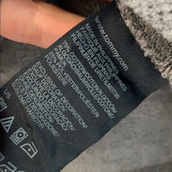 Tommy Hilfiger long sleeve grey sweater - Picture 3 of 4